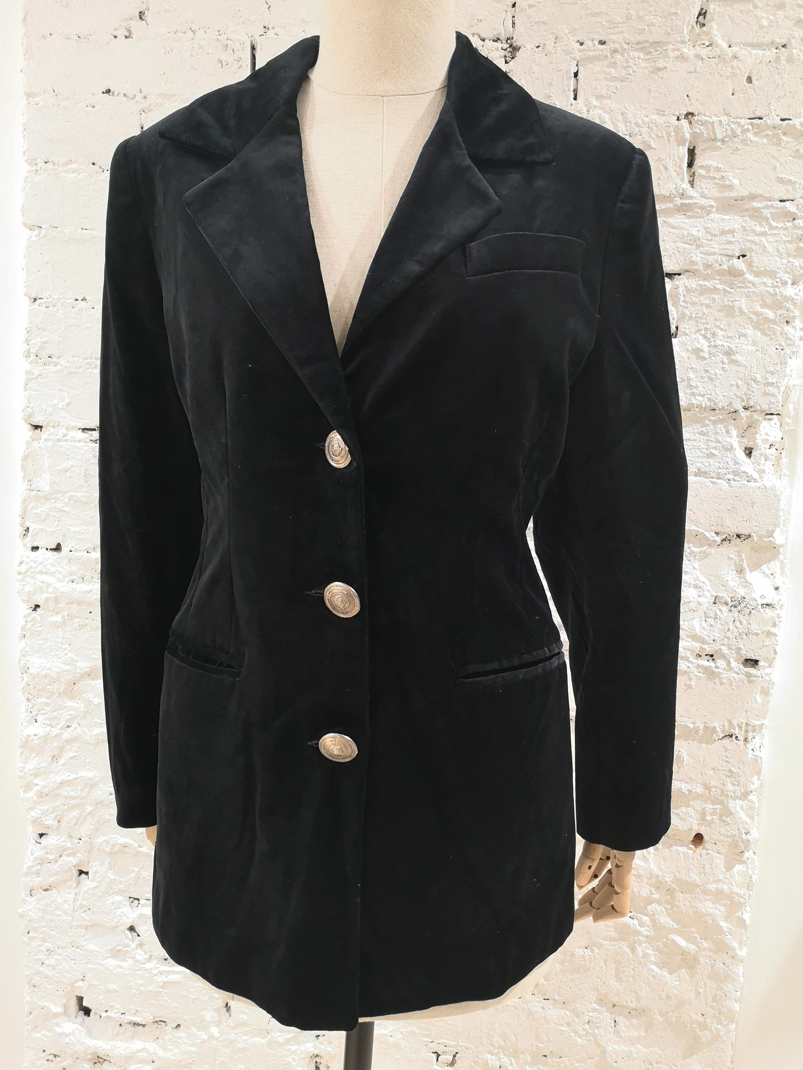 Versace black velvet blazer embellished with silver logo buttons
totally made in italy in size 44
