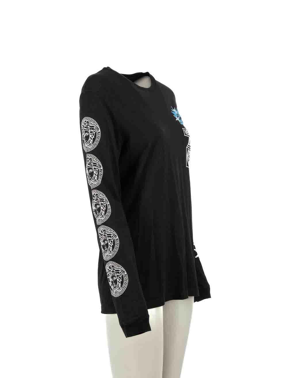 CONDITION is Very good. Hardly any visible wear to top is evident. Missing brand label on this used Versace designer resale item.
 
Details
Black
Cotton
Long sleeves top
Versacepolis graphic print pattern
Stretchy
Round neckline

Made in