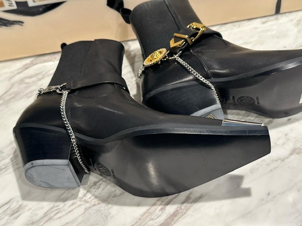 Women's Versace Black Western Medusa Buckle Leather Ankle Boot Size 38 (NWT deadstock) For Sale