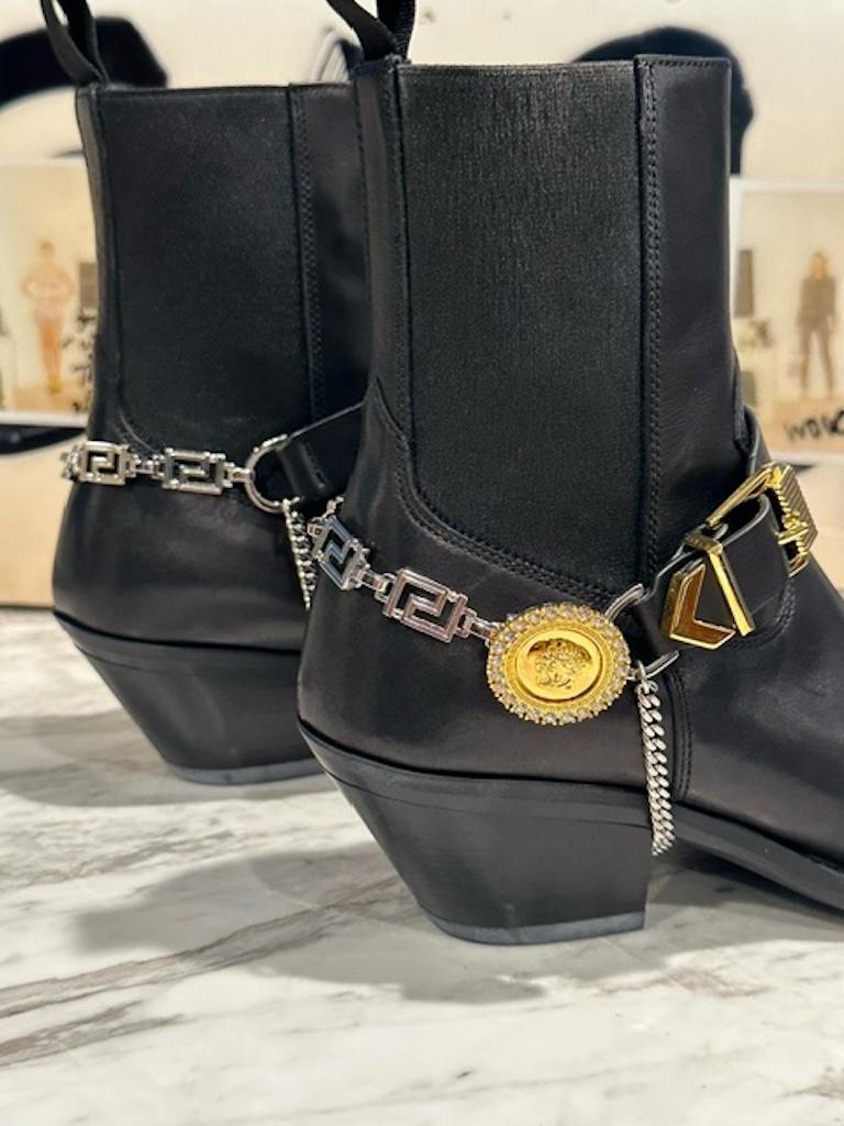 Versace Black Western Medusa Buckle Leather Ankle Boot Size 38 (NWT deadstock) For Sale 2