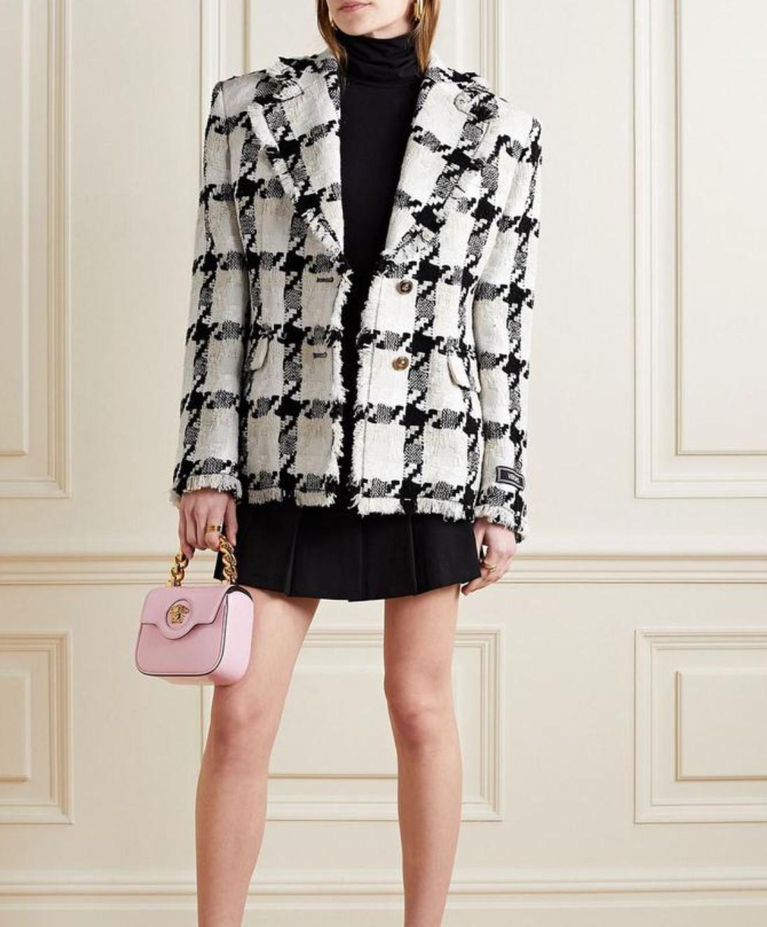 Women's Versace Black White Checked Tweed Oversized Padded Shoulder Blazer 44 For Sale