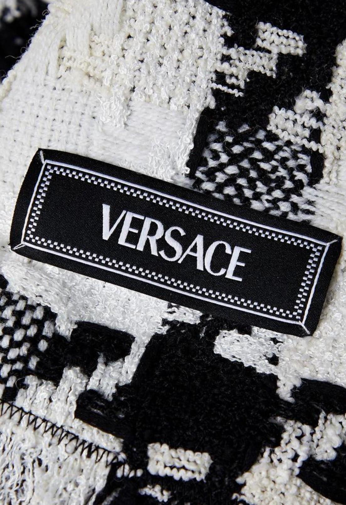 Versace Black White Checked Tweed Oversized Padded Shoulder Blazer 44 For Sale 1