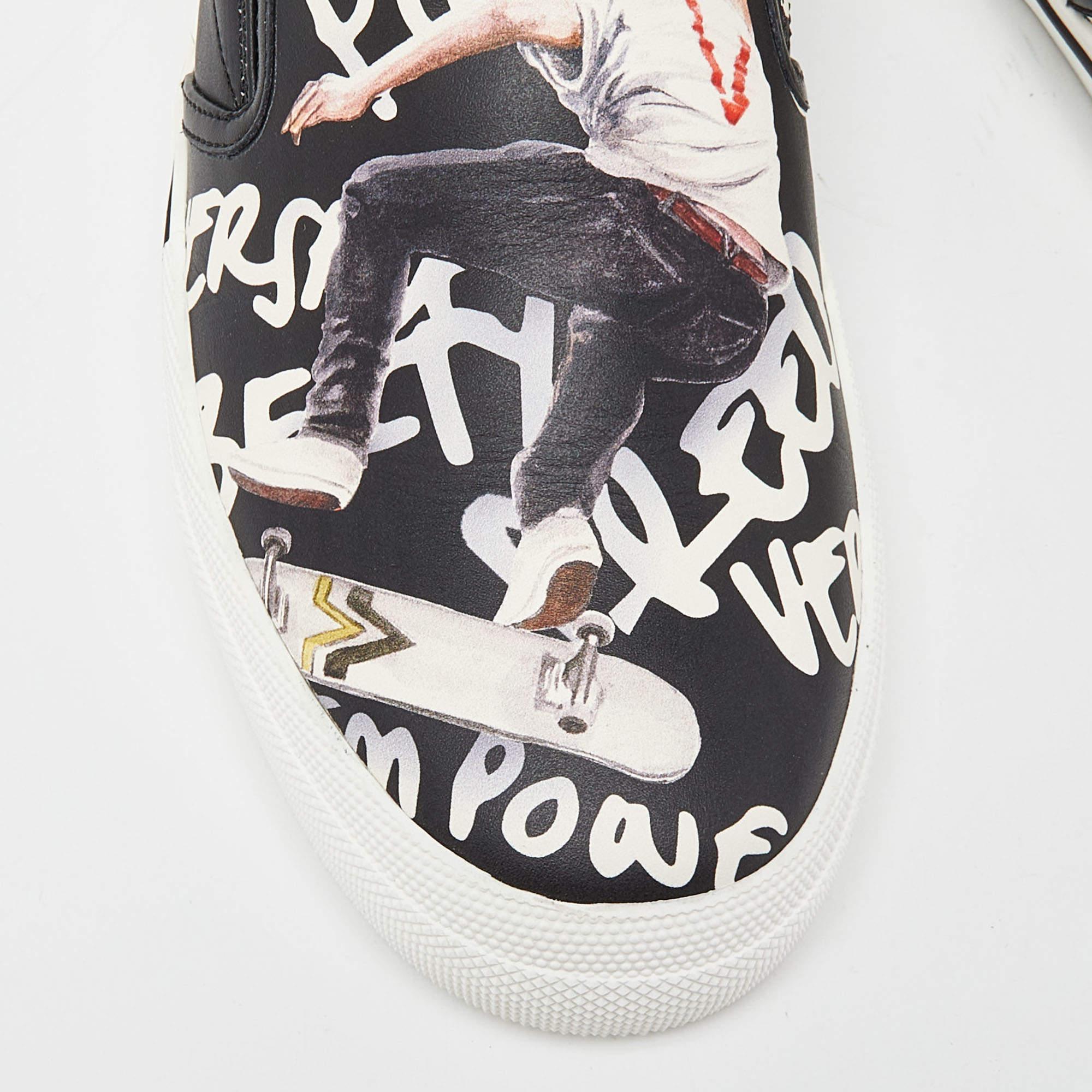 Versace Black/White Printed Leather Slip On Sneakers Size 43 In New Condition In Dubai, Al Qouz 2