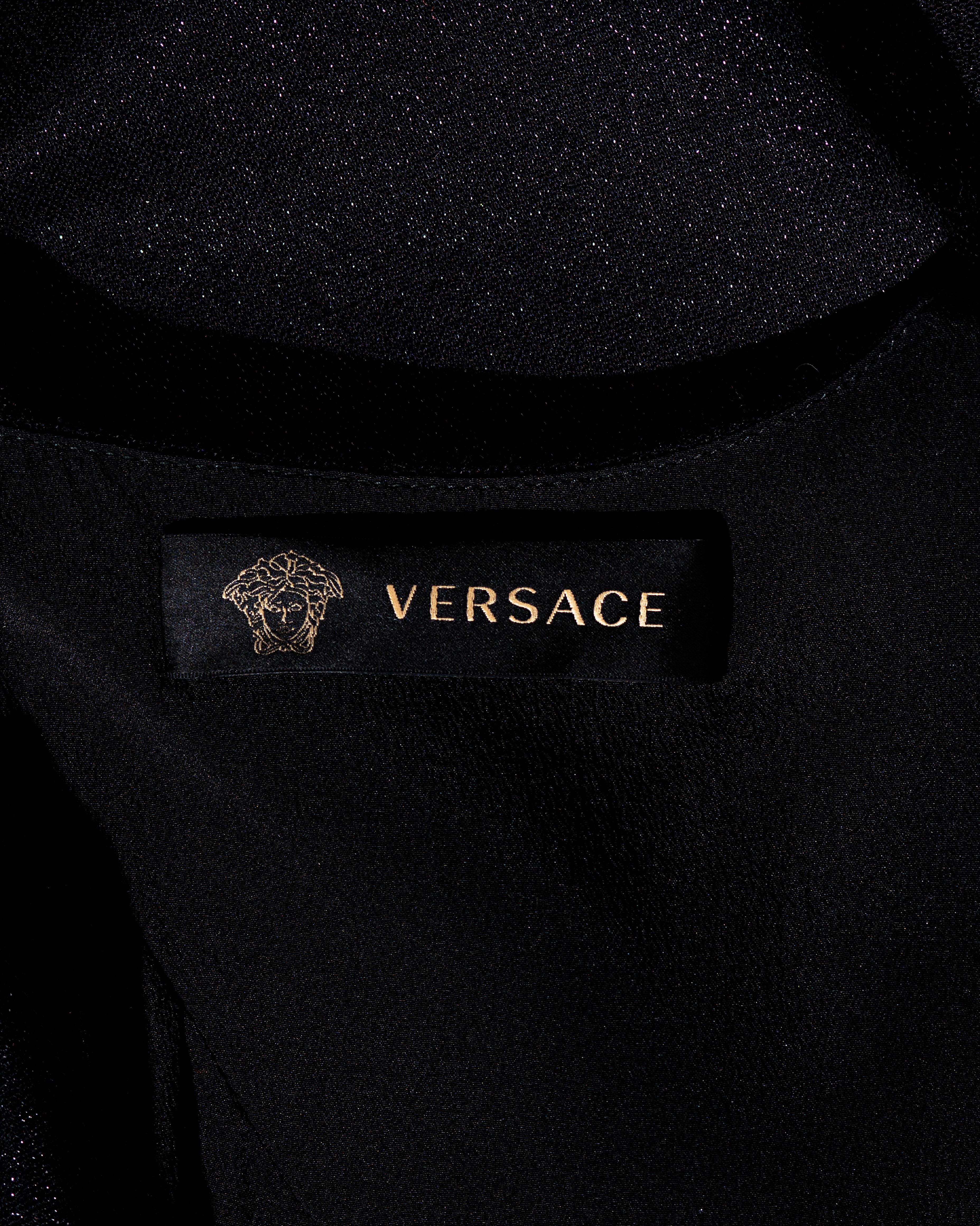 Robe longue découpée en laine noire Versace, fendue sur les jambes, printemps-été 2016 en vente 4