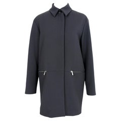 Versace Langer Mantel aus schwarzer Wolle mit Nadelstreifen