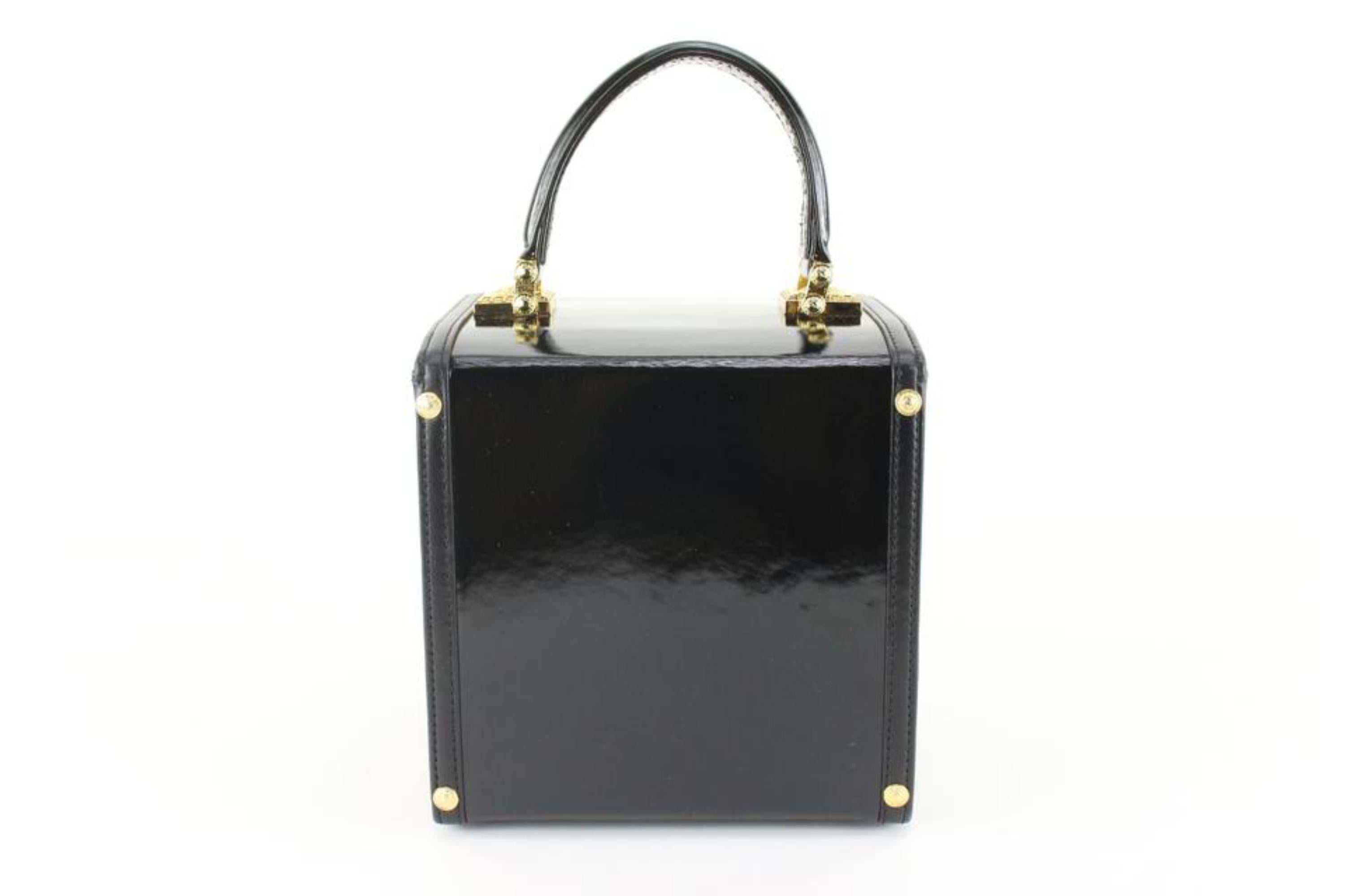 Versace Black x Gold Patent Leather Sun Vanity Box Trunk Handle Bag 54v815s In Good Condition In Dix hills, NY