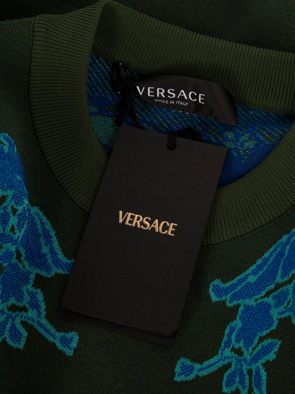 Pull en maille fleurie bleu de Versace Taille M Bon état - En vente à London, GB