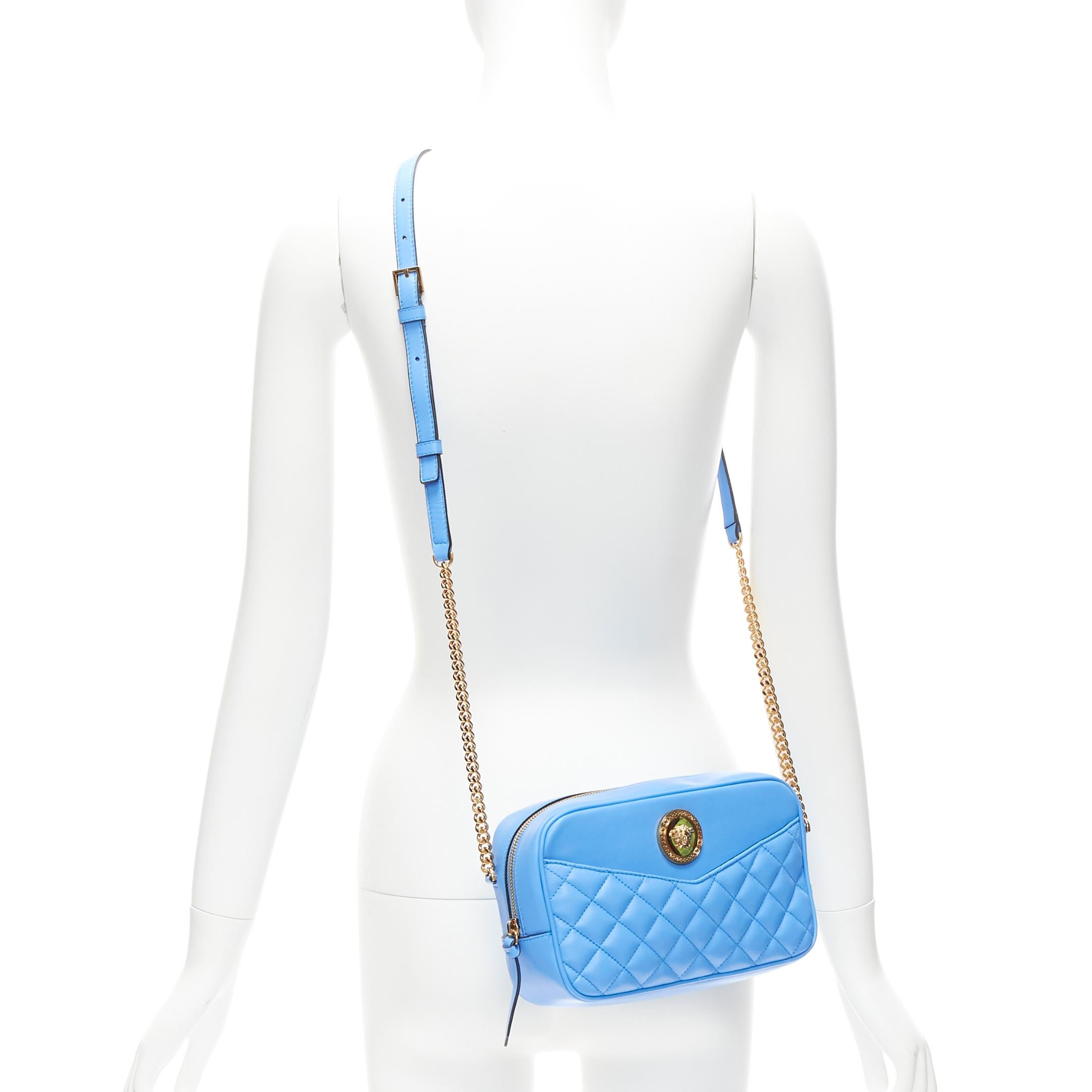 VERSACE blue lambskin leather quilted gold Medusa chain crossbody bag Medium
Reference: TGAS/D00819
Brand: Versace
Designer: Donatella Versace
Model: 1008828 1A03912 1V57V
Collection: Tribute
Material: Lambskin Leather, Metal
Color: Blue,