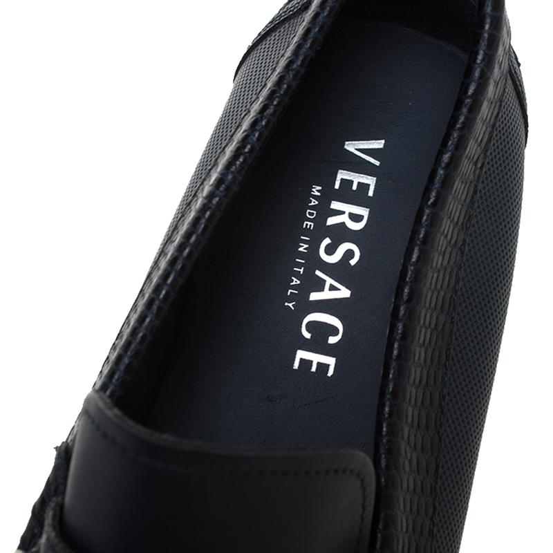 Versace Blue Leather Medusa Detail Slip On Loafers Size 41 In Excellent Condition In Dubai, Al Qouz 2