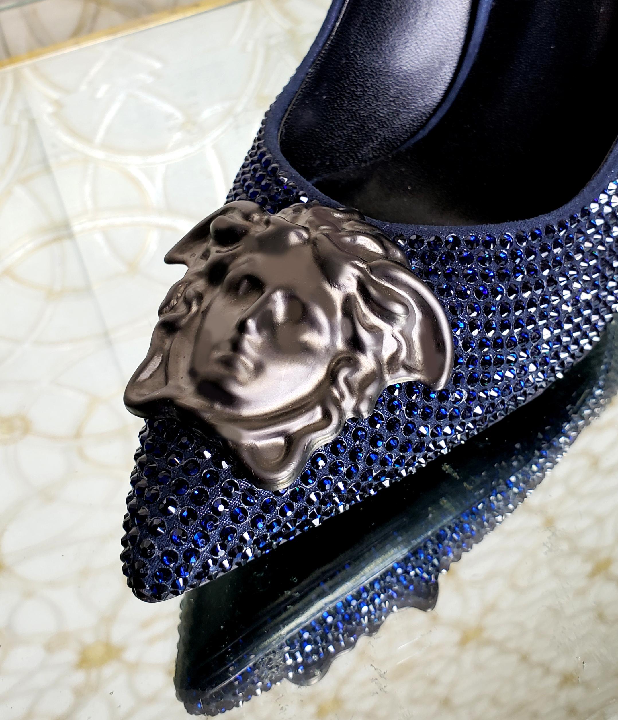 Chaussures  talons Versace SAPPHIRE CRYSTAL PALAZZO bleues, taille 39 Pour femmes en vente
