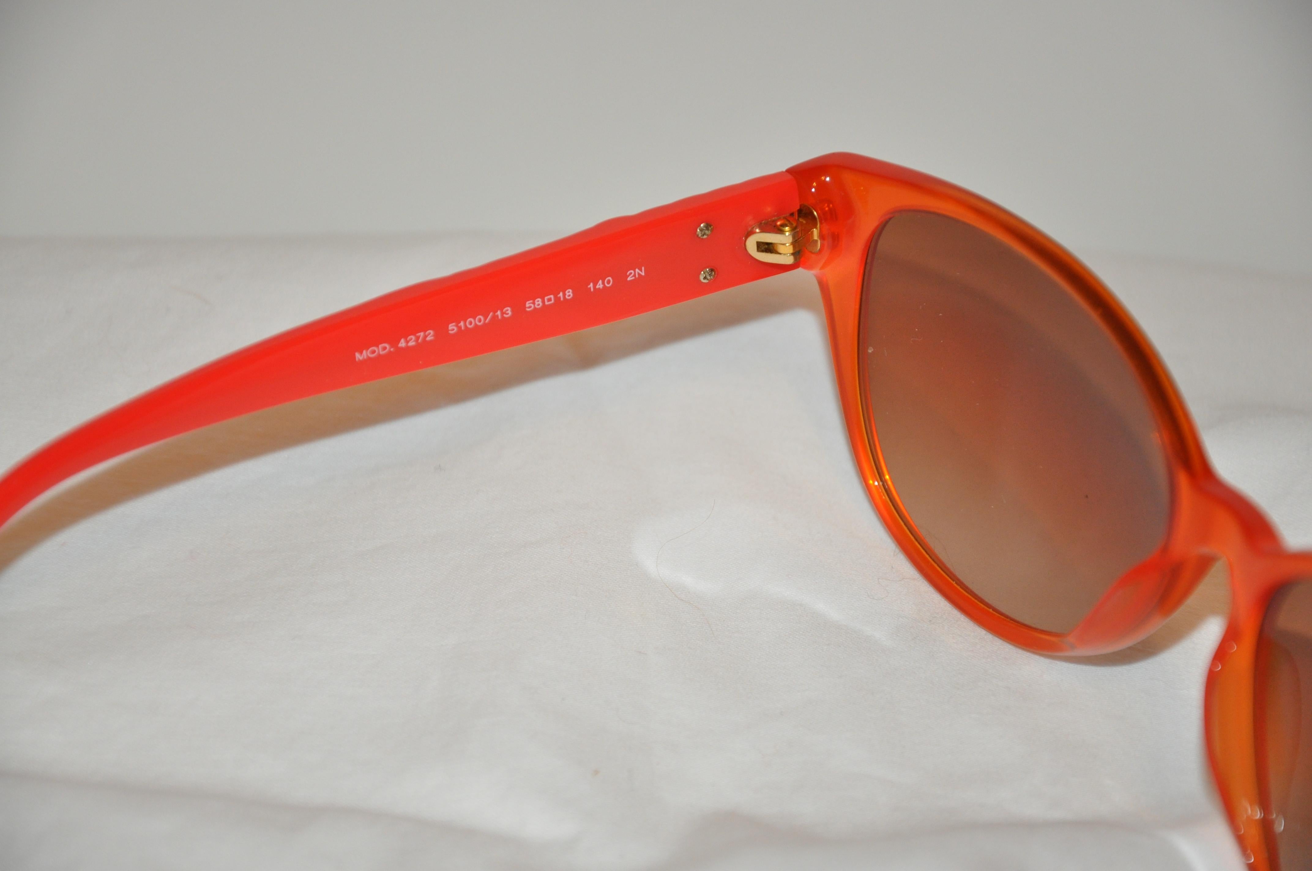 Versace Bold Tangerine with Signature Logo and gold hardware studs Sunglasses For Sale 2