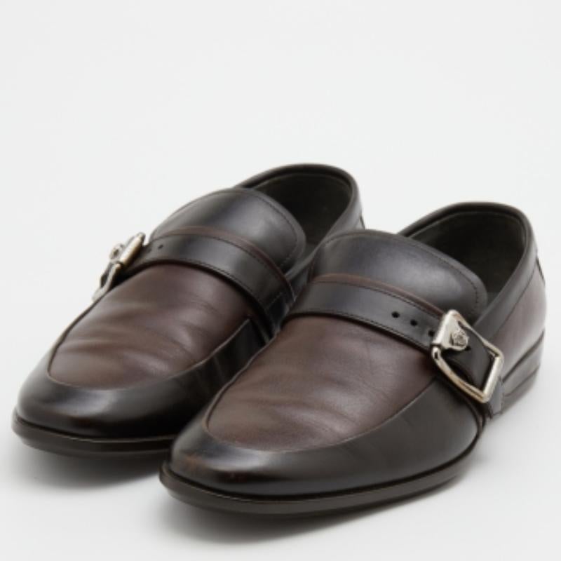 These loafers are durable and classy. Created from quality materials, it features relaxing footbeds and will lend you optimal grip while walking.