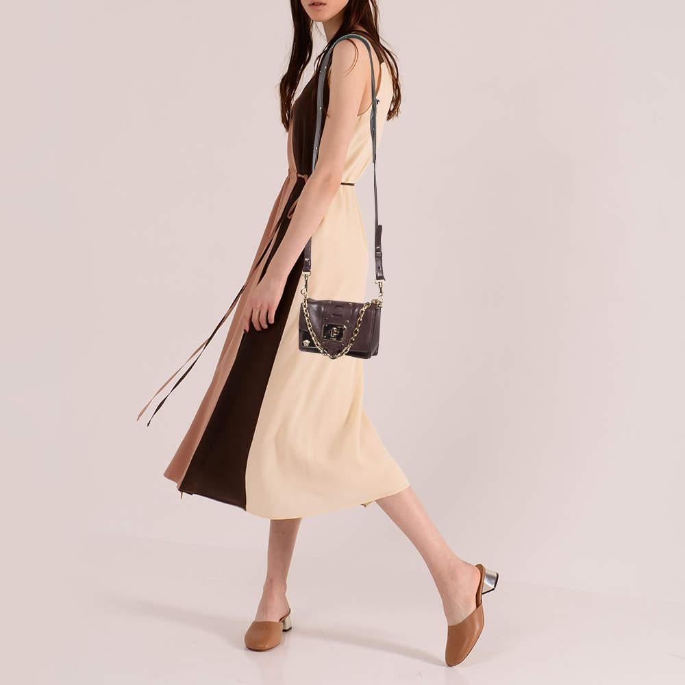 Versace Burgundy Leather Stardvst Crossbody Bag In Good Condition For Sale In Dubai, Al Qouz 2