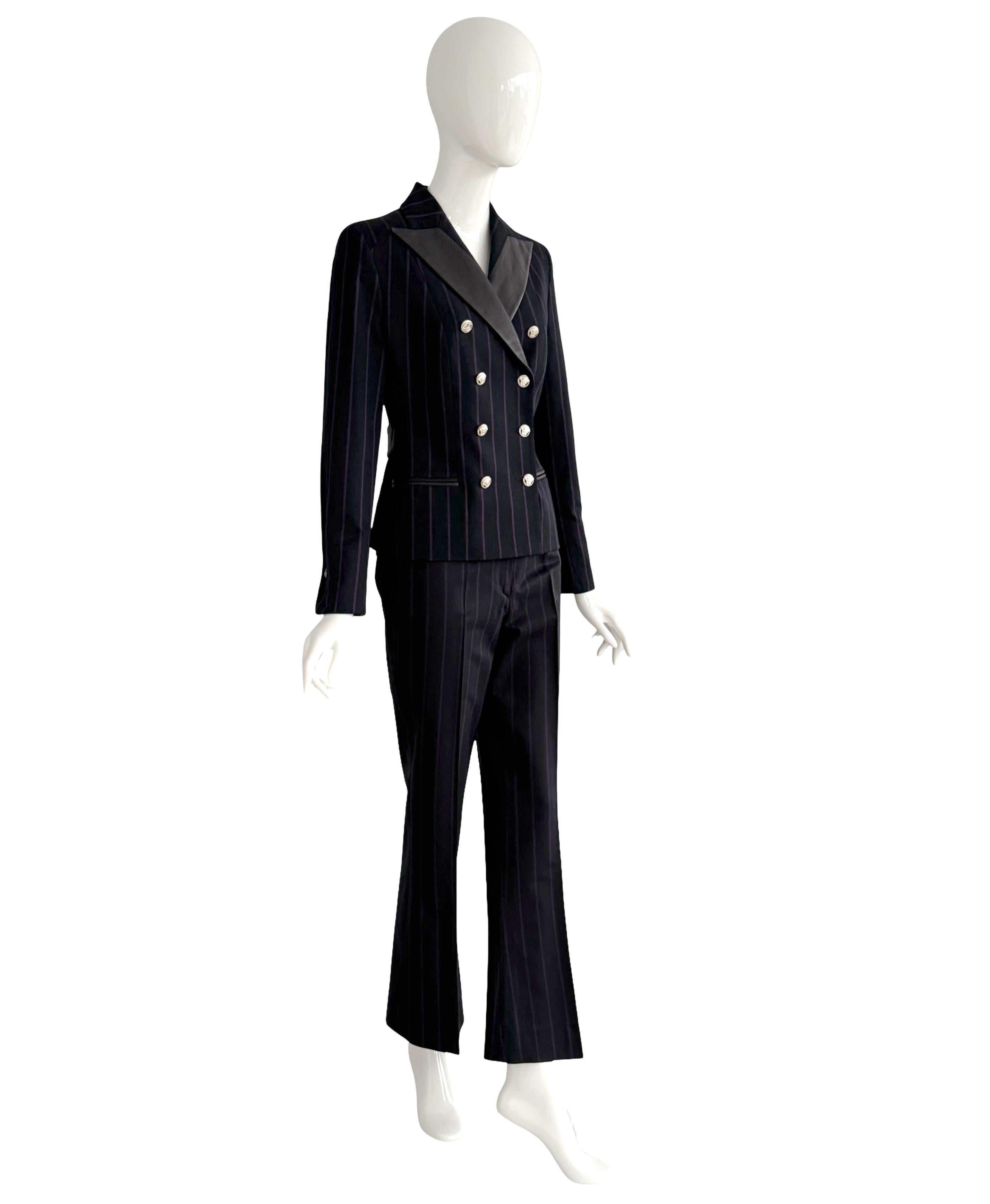 Versace by Donatella Versace FW 1998 Negro Morado Traje A Rayas Con Detalles De Cuero en venta 3