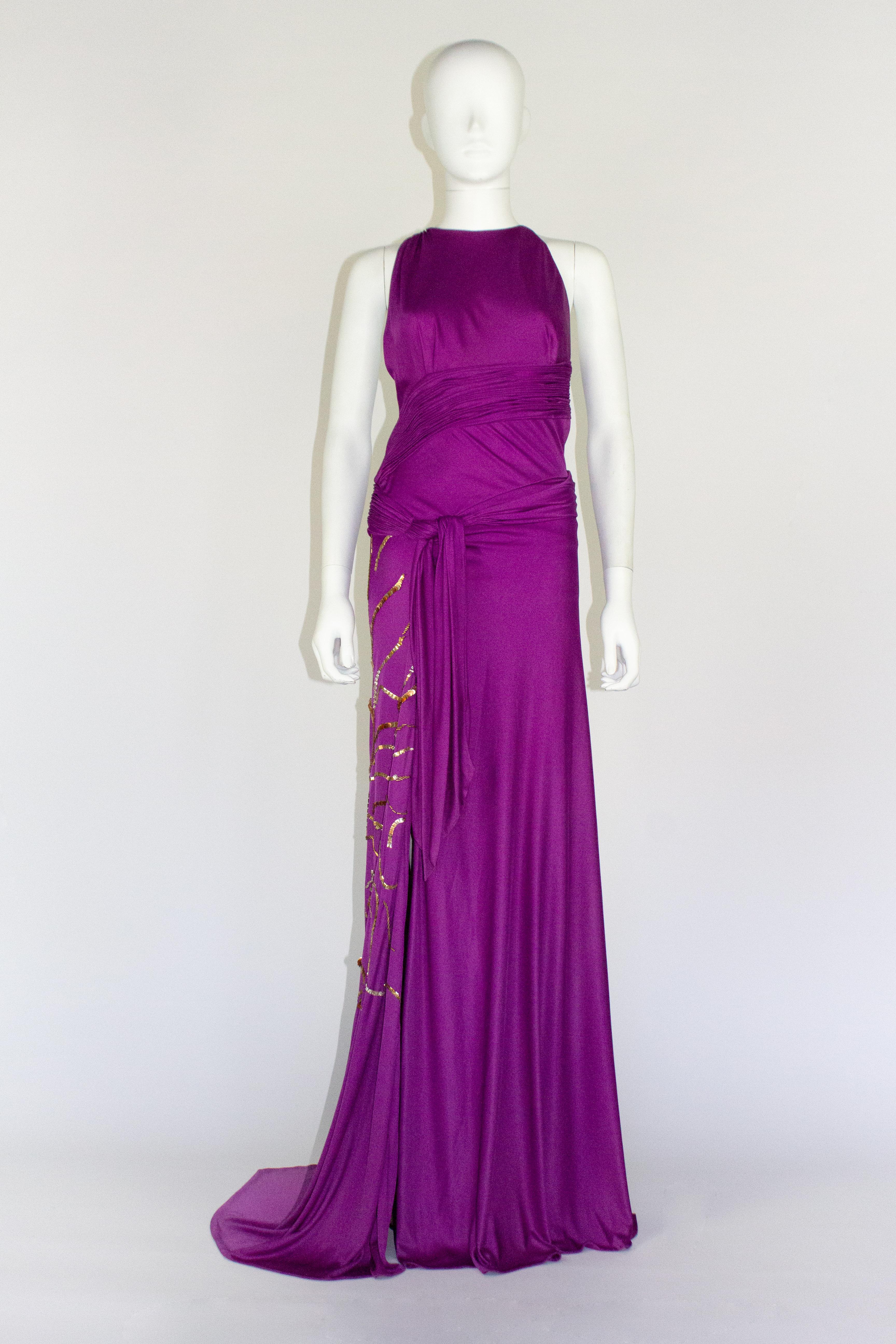 Versace by Donatella Gisele Bündchen Laufstegkleid, S/S 2000 (Violett) im Angebot