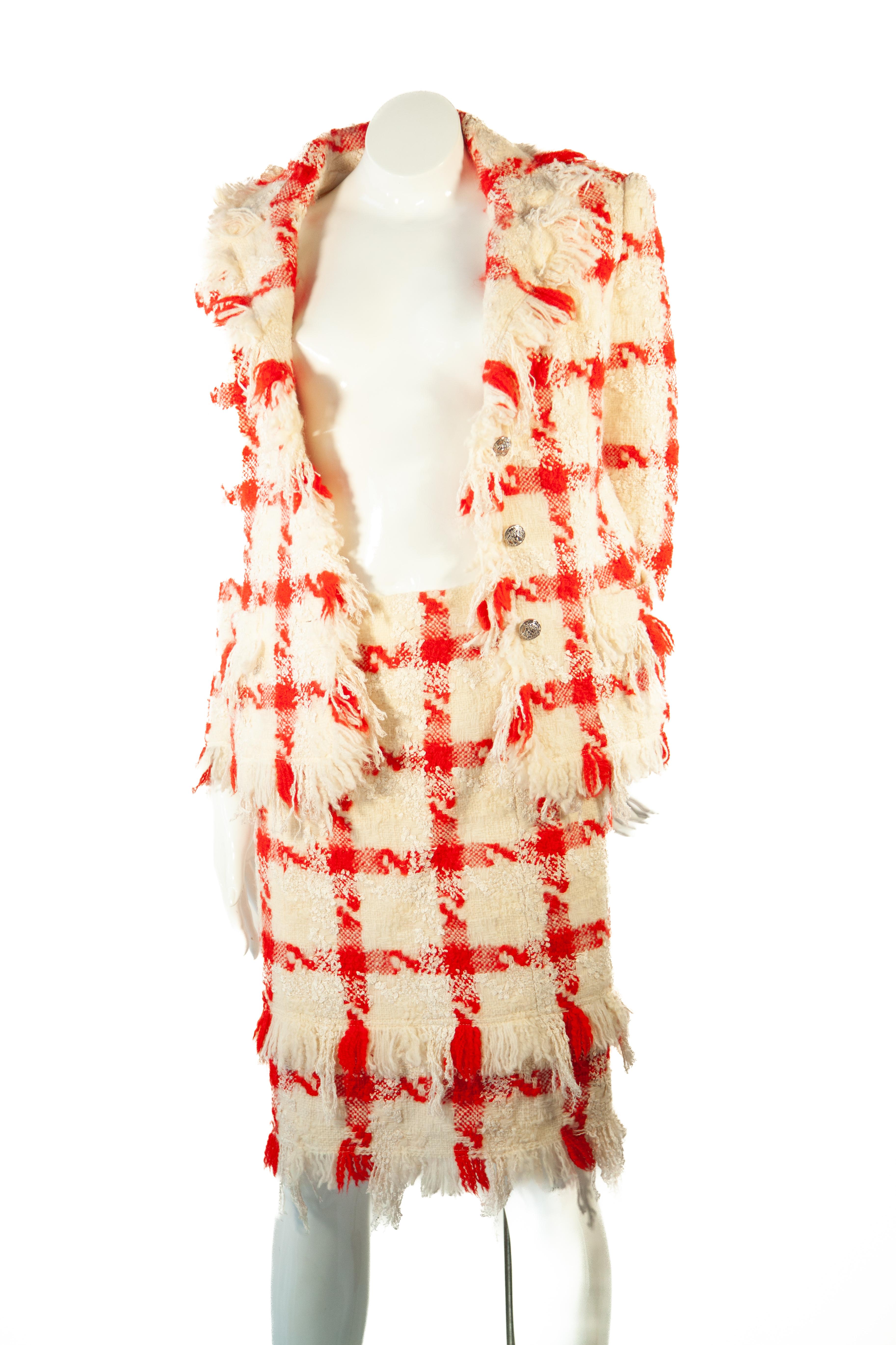 Versace par Donatella - Ensemble pied-de-poule en laine rouge et crème, FW2004  2