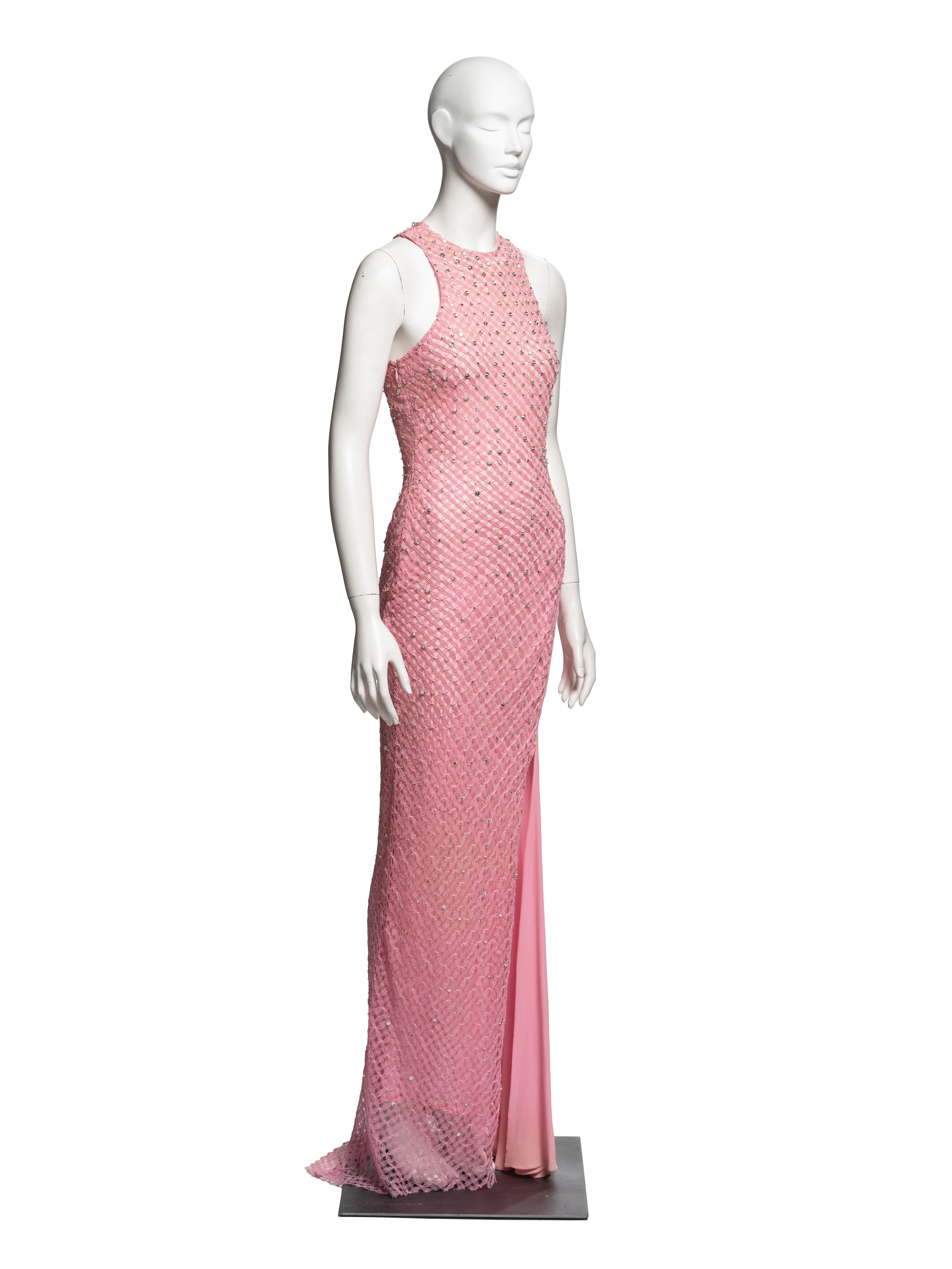 Versace by Donatella Versace Robe de soirée en soie rose, filet et cristaux, SS 2002 Pour femmes en vente