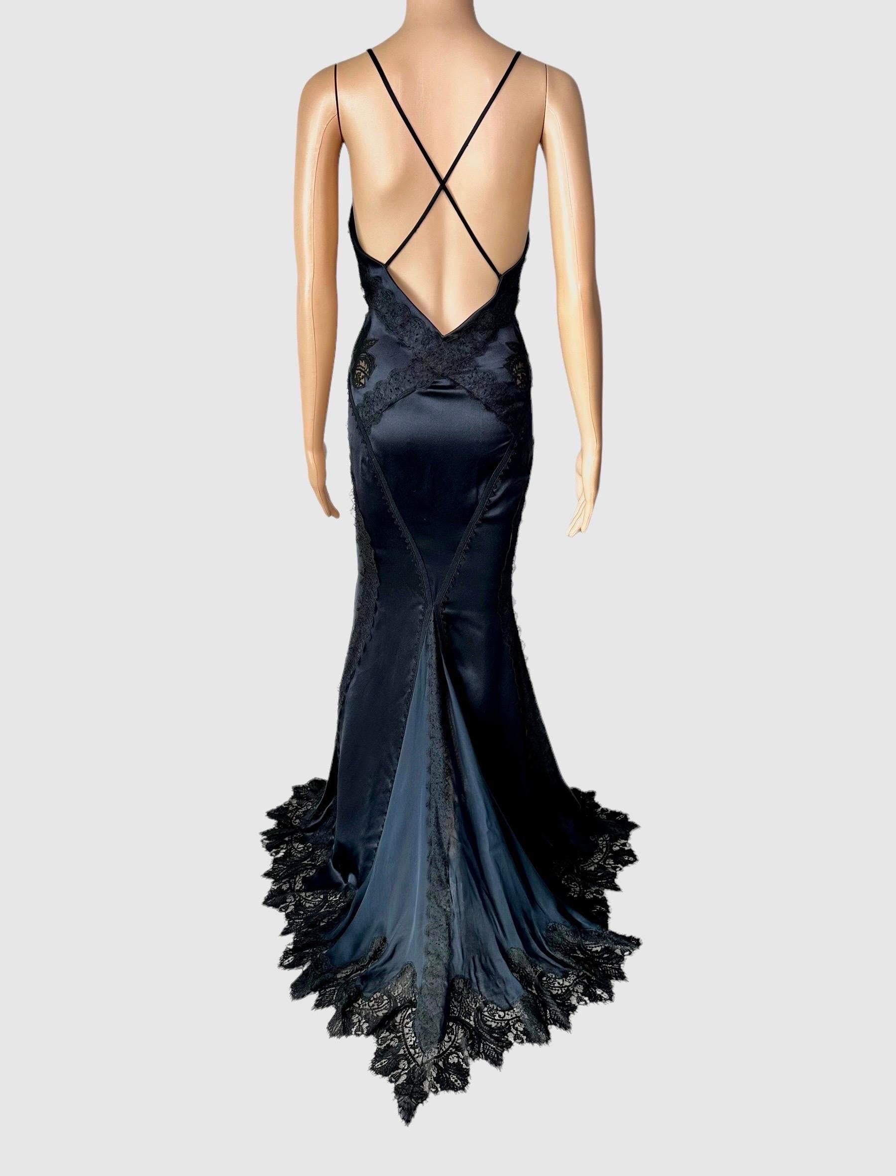 Versace c.2006 Plunging Neckline Sheer Lace Panels Backless Evening Dress Gown  For Sale 7