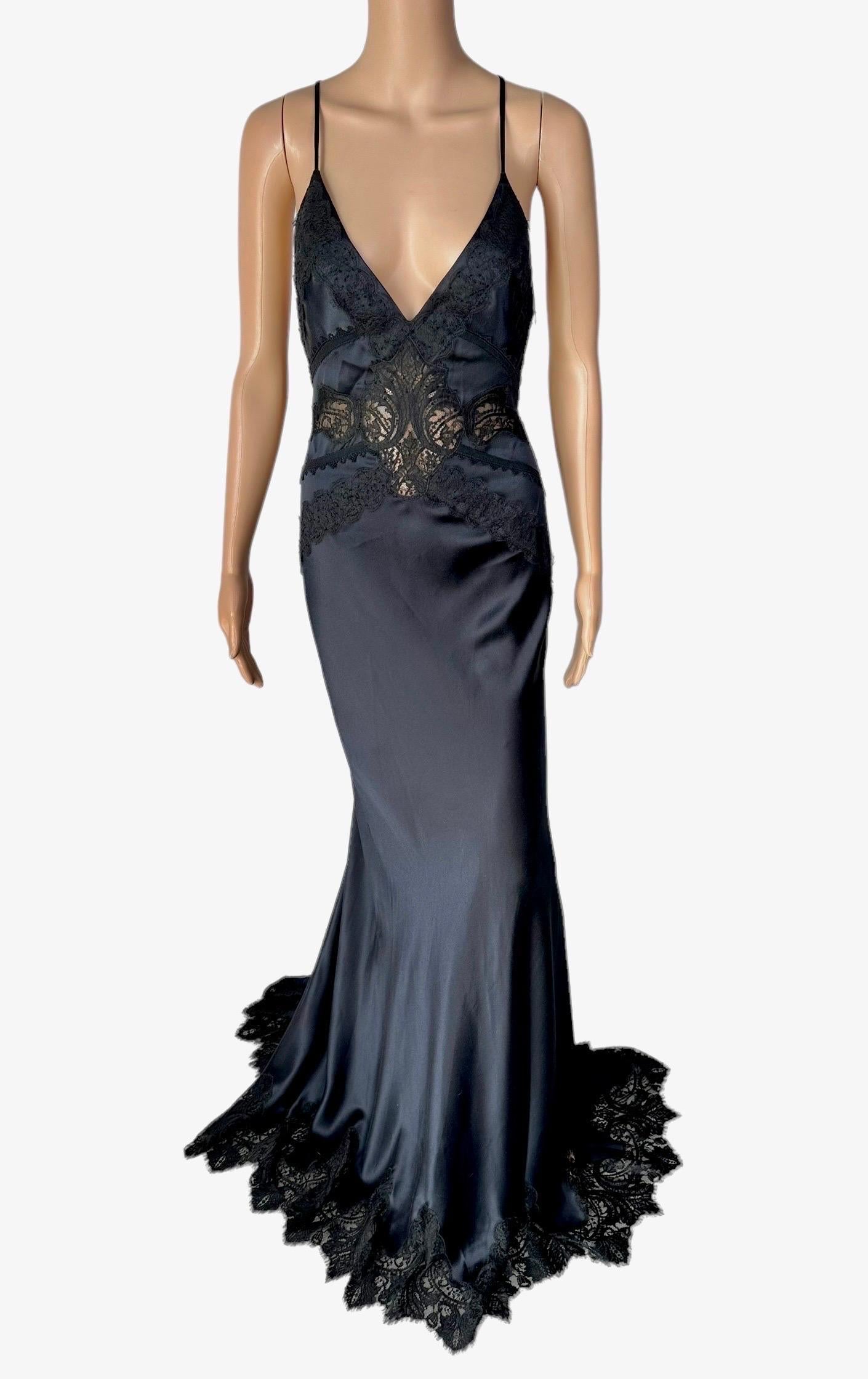 Versace c.2006 Plunging Neckline Sheer Lace Panels Backless Evening Dress Gown  In Good Condition For Sale In Naples, FL