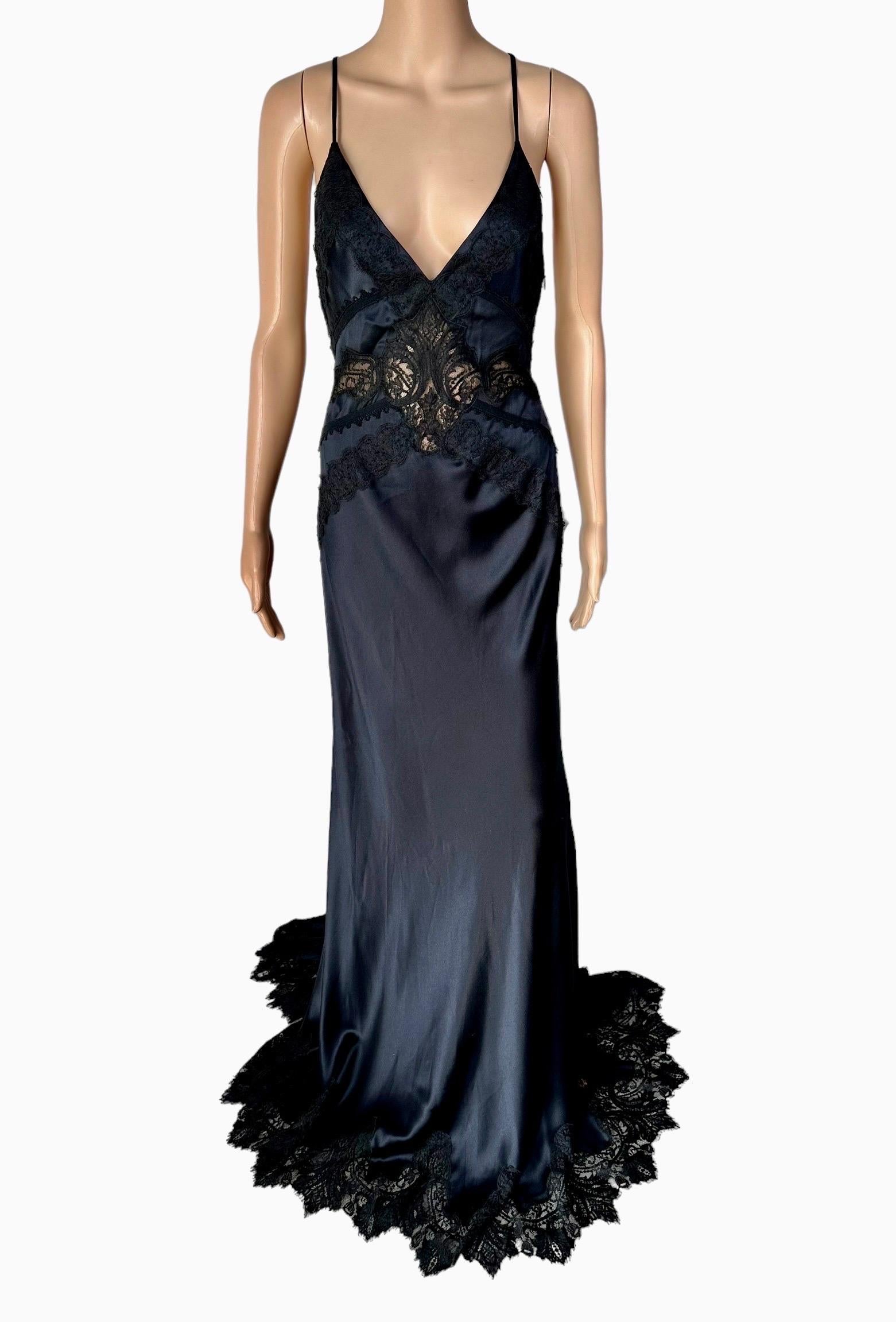 Versace c.2006 Plunging Neckline Sheer Lace Panels Backless Evening Dress Gown  For Sale 5