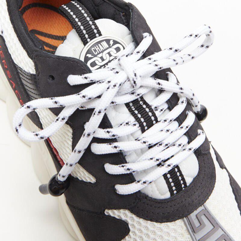 VERSACE Chain Reaction schwarz weiß rot Wildleder Mesh niedrig klobig Sneaker EU40 im Angebot 6