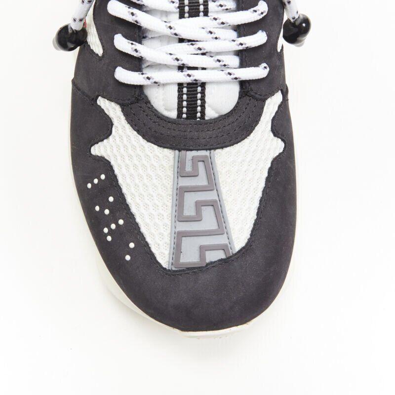 VERSACE Chain Reaction schwarz weiß rot Wildleder Mesh niedrig klobig Sneaker EU40 im Angebot 2