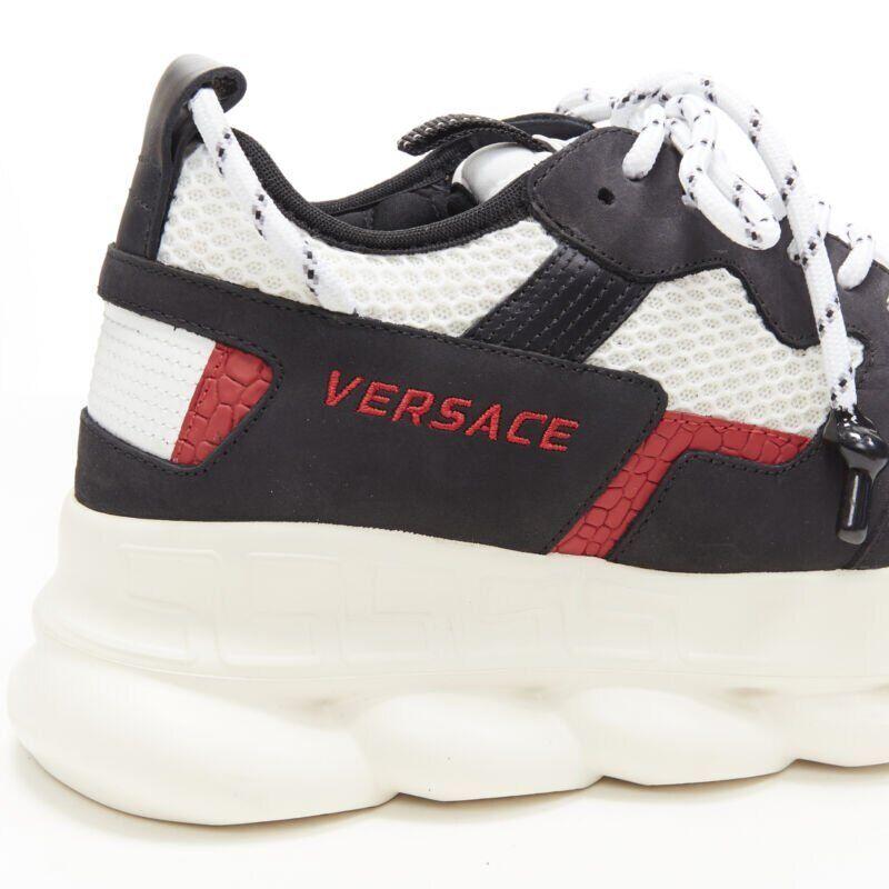 VERSACE Chain Reaction schwarz weiß rot Wildleder Mesh niedrig klobig Sneaker EU40 im Angebot 4