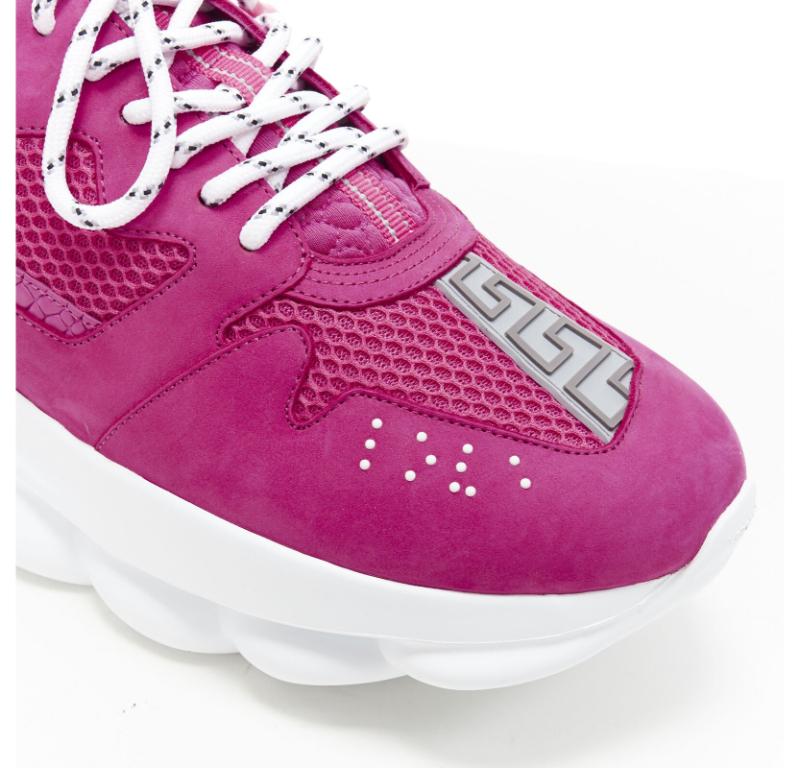 VERSACE Chain Reaction Blowzy rose daim baskets chunky EU43 US10 en vente 2