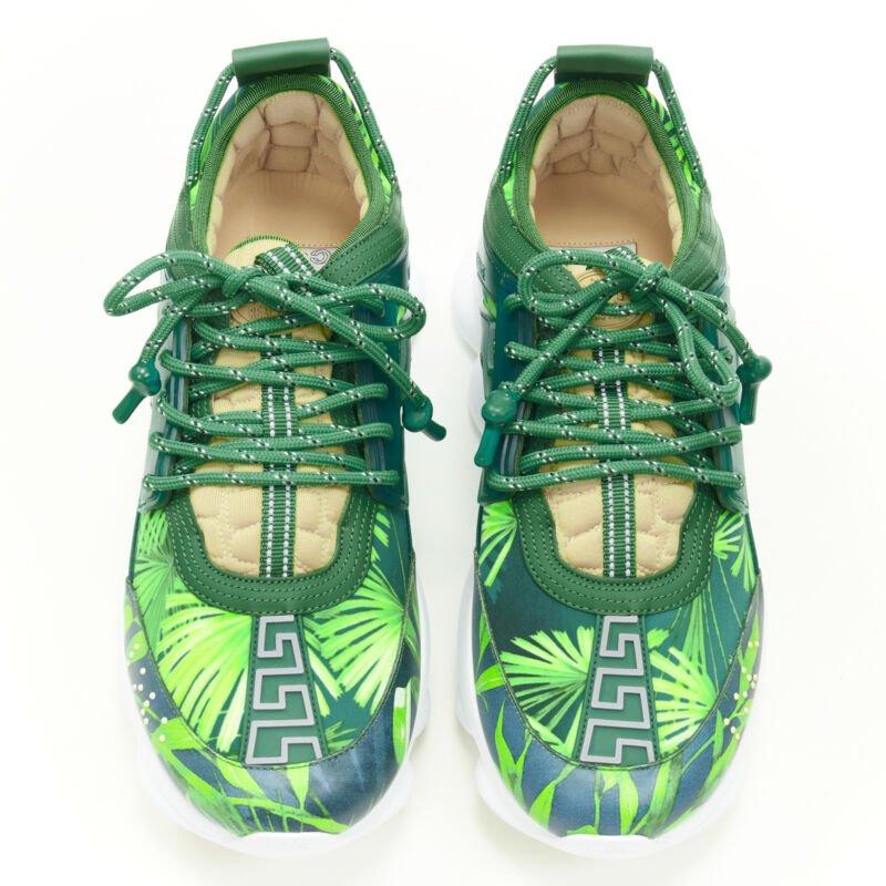 Gris VERSACE Chain Reaction Jungle Print vert chunky sole sneaker EU38 US8 en vente