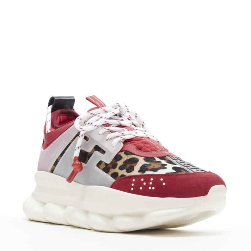 VERSACE Chain Reaction Rouge Wild Leopard low chunky sneaker EU38 US5
Référence : TGAS/B00288
Marque : Versace
Concepteur : Salehe Bembury
Modèle : Versace Chain Reaction
Collectional : Défilé
Matière : Tissu, cuir
Couleur : rouge, marron
Motif :