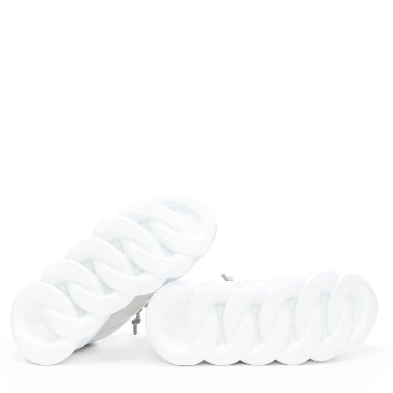 VERSACE Chain Reaction - Sneaker con cristalli riflettenti in argento e strass EU40 US7 in vendita 2