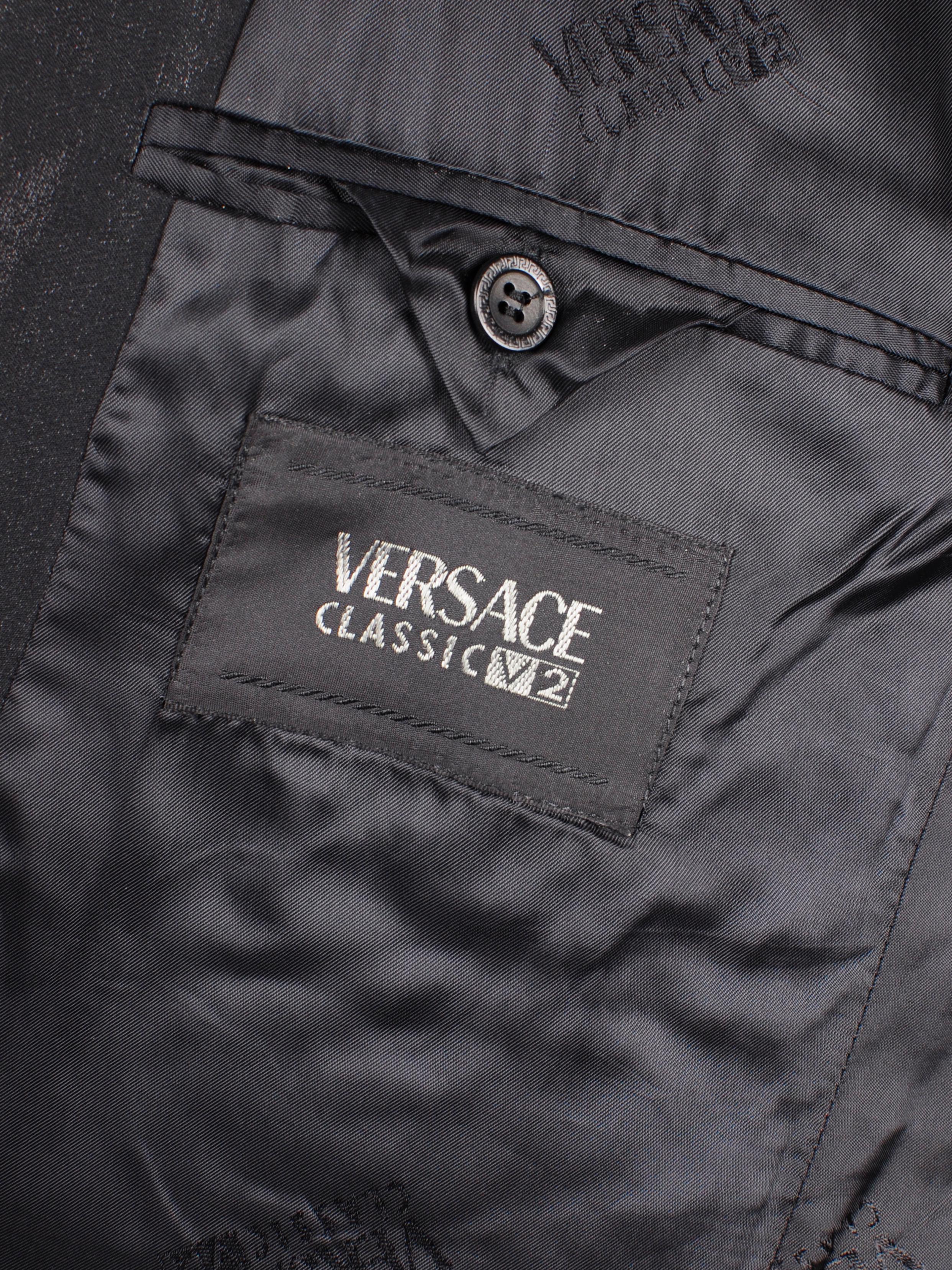 Versace Classic V2 Black Irrediscent Single Breasted Oversized Blazer 1990s For Sale 2