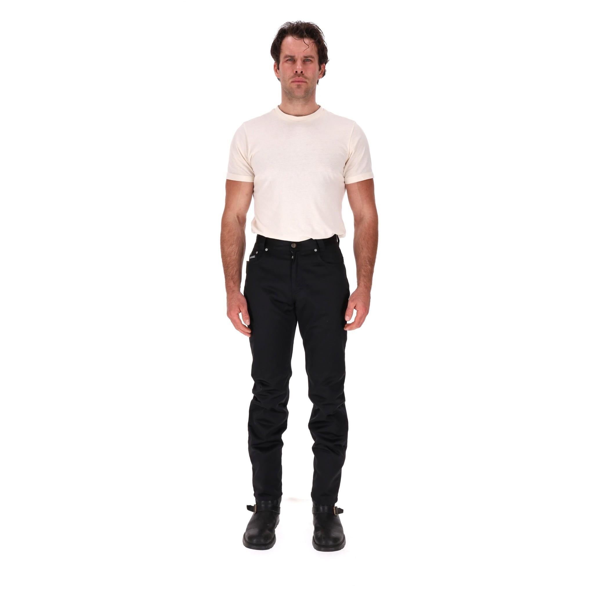 Versace Classic V2 Cotton Trousers

Black trousers with leather logo patch to rear.

Five-pocket design, belt loops and logo embossed button closure.

Rrp Approx. £680

Size – 30

Condition – Very Good

Composition – 55% Cotton, 45% Polyamide