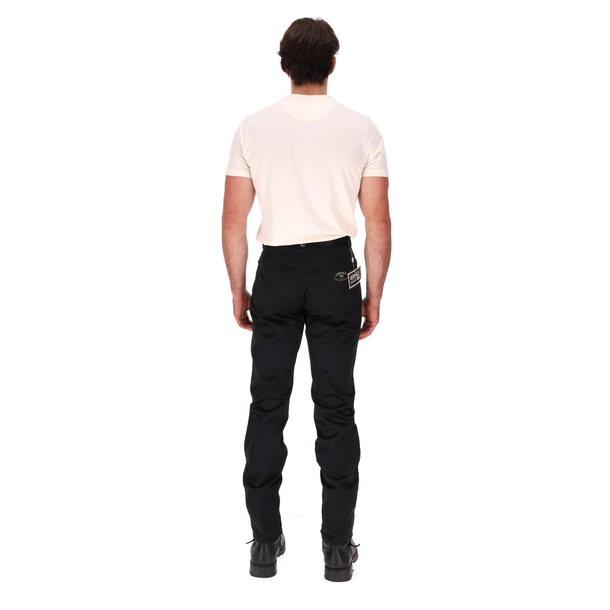 Versace Classic V2 Cotton Trousers In Excellent Condition For Sale In London, GB