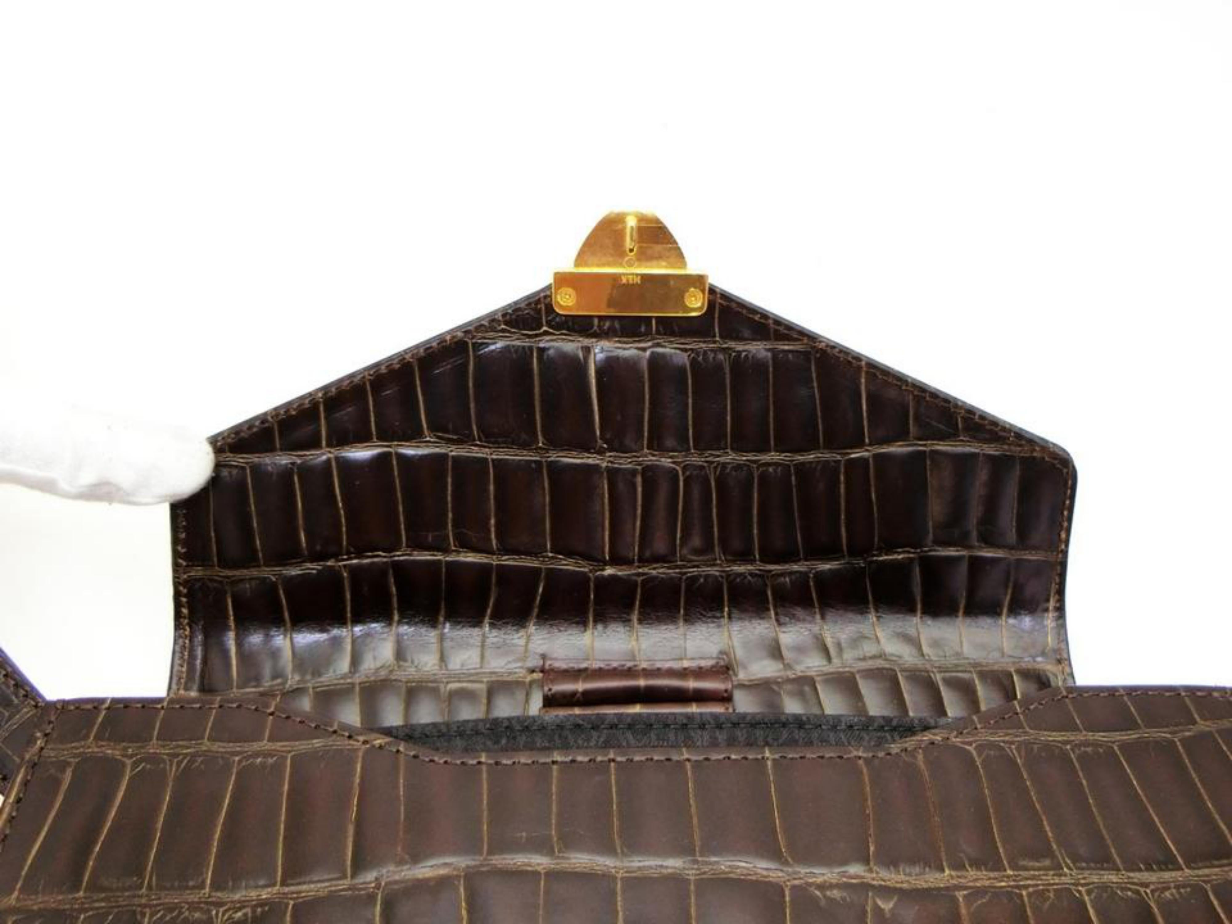 Versace Clutch 230602 Brown Crocodile Skin Leather Wristlet In Excellent Condition For Sale In Forest Hills, NY