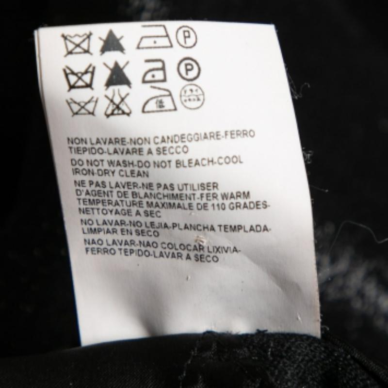 Versace Collection Schwarze Hose aus strukturierter Wolle S im Zustand „Gut“ im Angebot in Dubai, Al Qouz 2