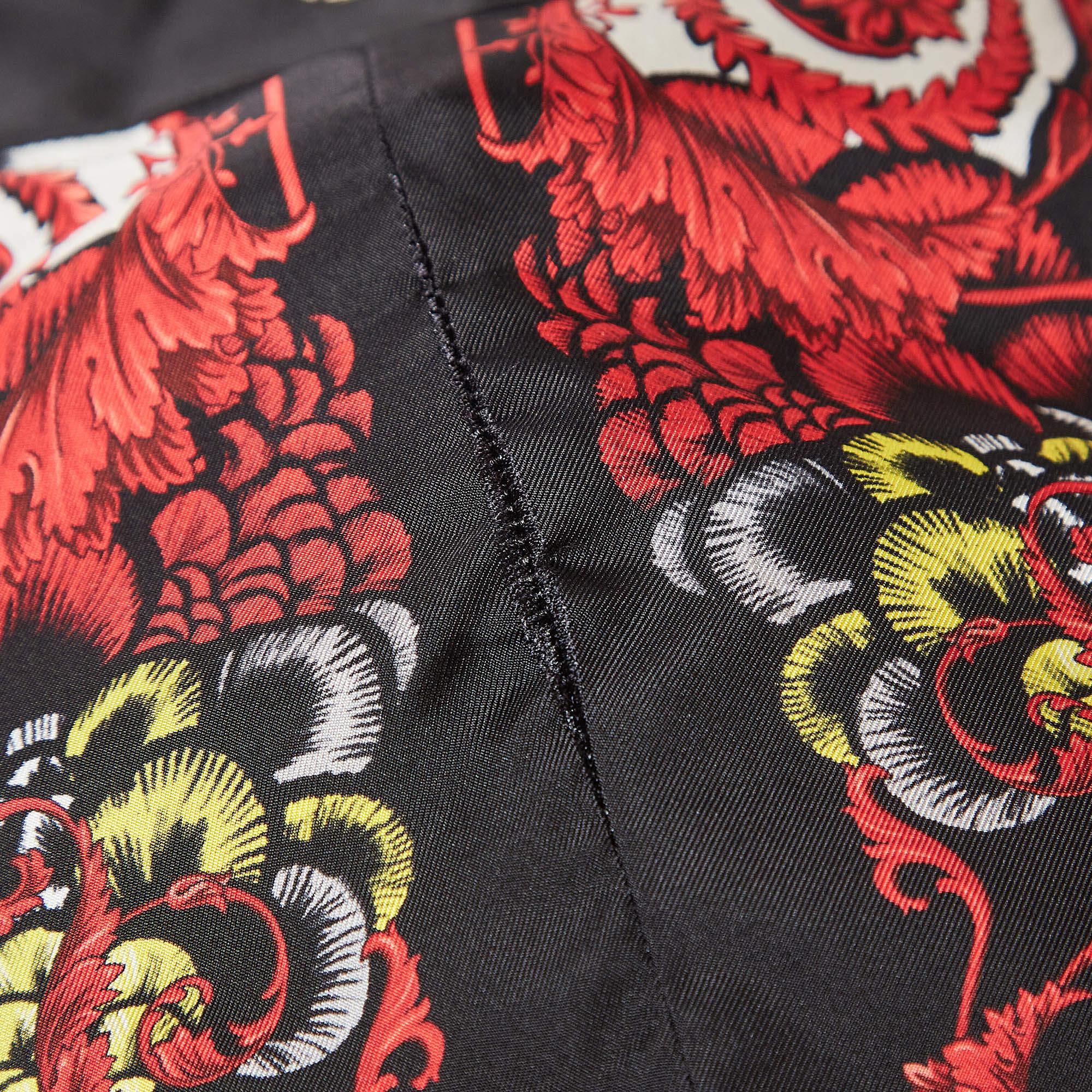 Noir Versace Collection - Mini robe en soie imprimée multicolore XL en vente