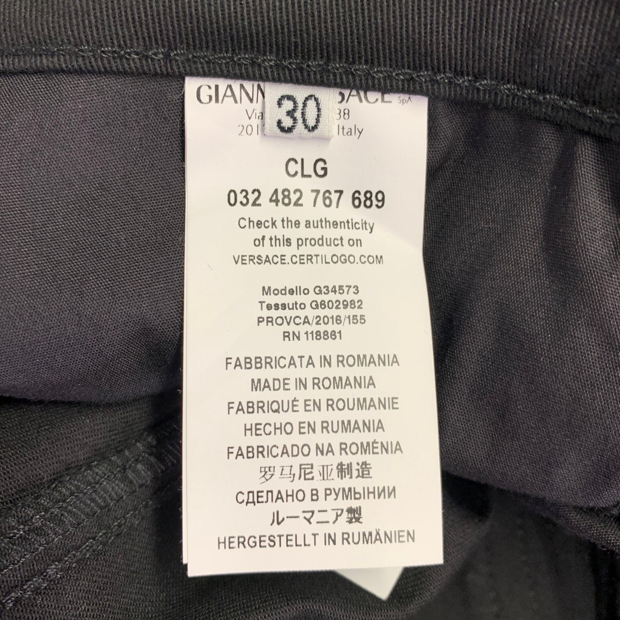 VERSACE COLLECTION Size 30 Donna Black Cotton Blend Studded Skinny Jeans For Sale 4