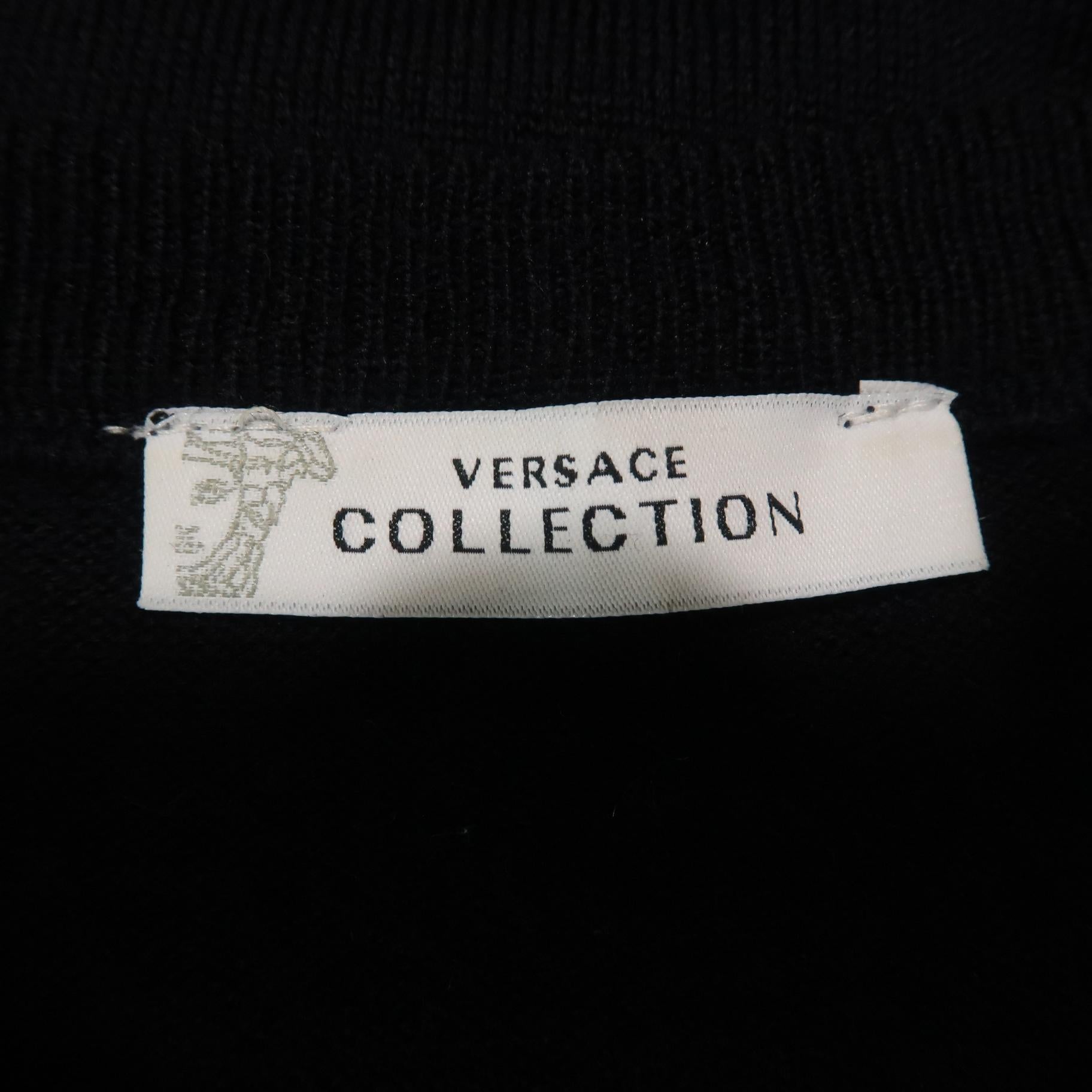 VERSACE -COLLECTION Size L Navy Solid Merino Wool Crew-Neck Pullover In Excellent Condition In San Francisco, CA