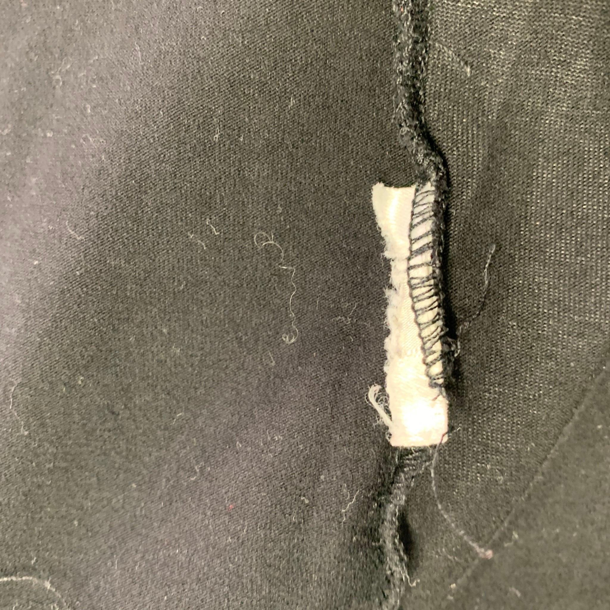 VERSACE COLLECTION Größe M Schwarzer Goldton Nietenjersey Langarm-T-Shirt im Angebot 3