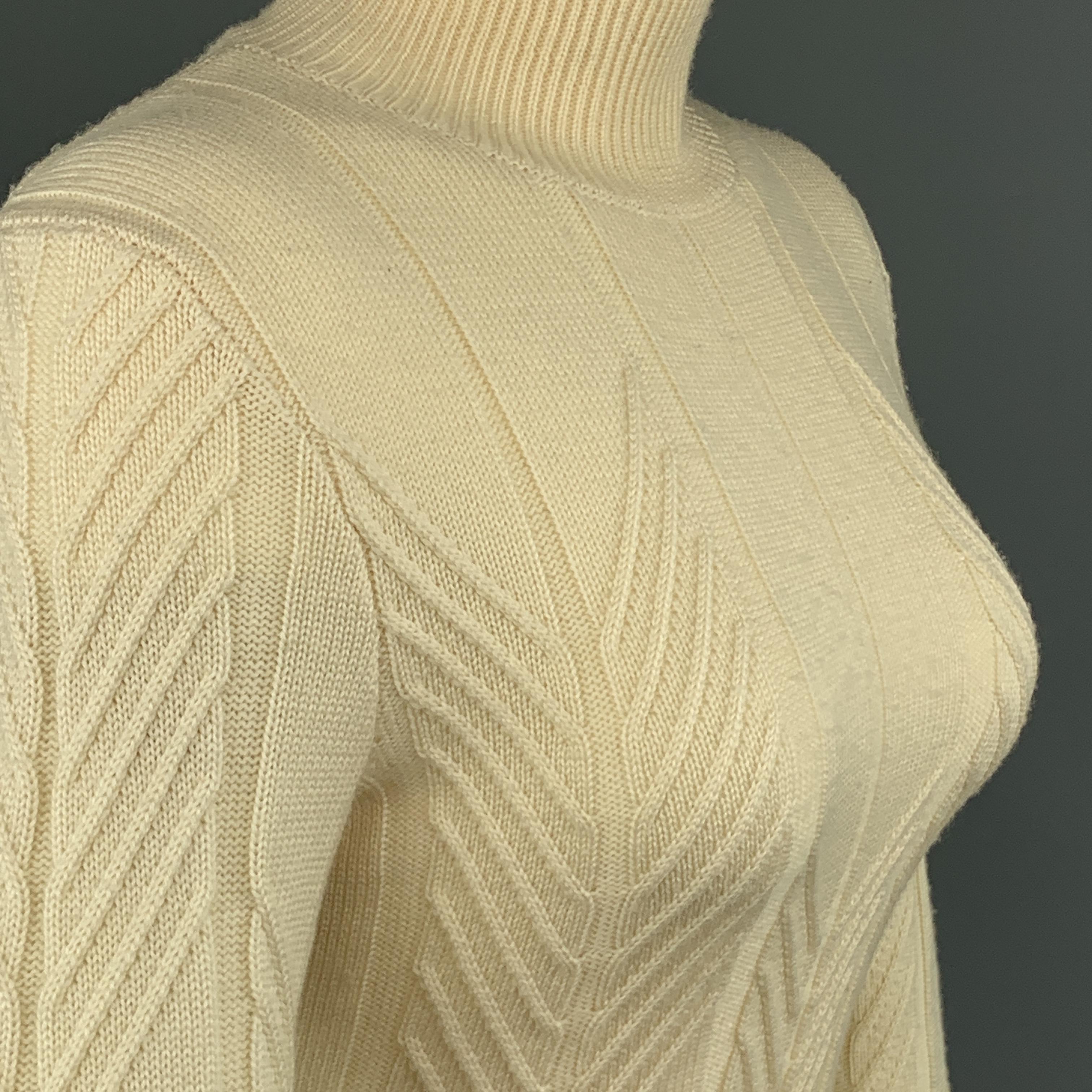 VERSACE COLLECTION Size S Cream Textured Turtleneck Medusa Belt Pullover In Good Condition In San Francisco, CA