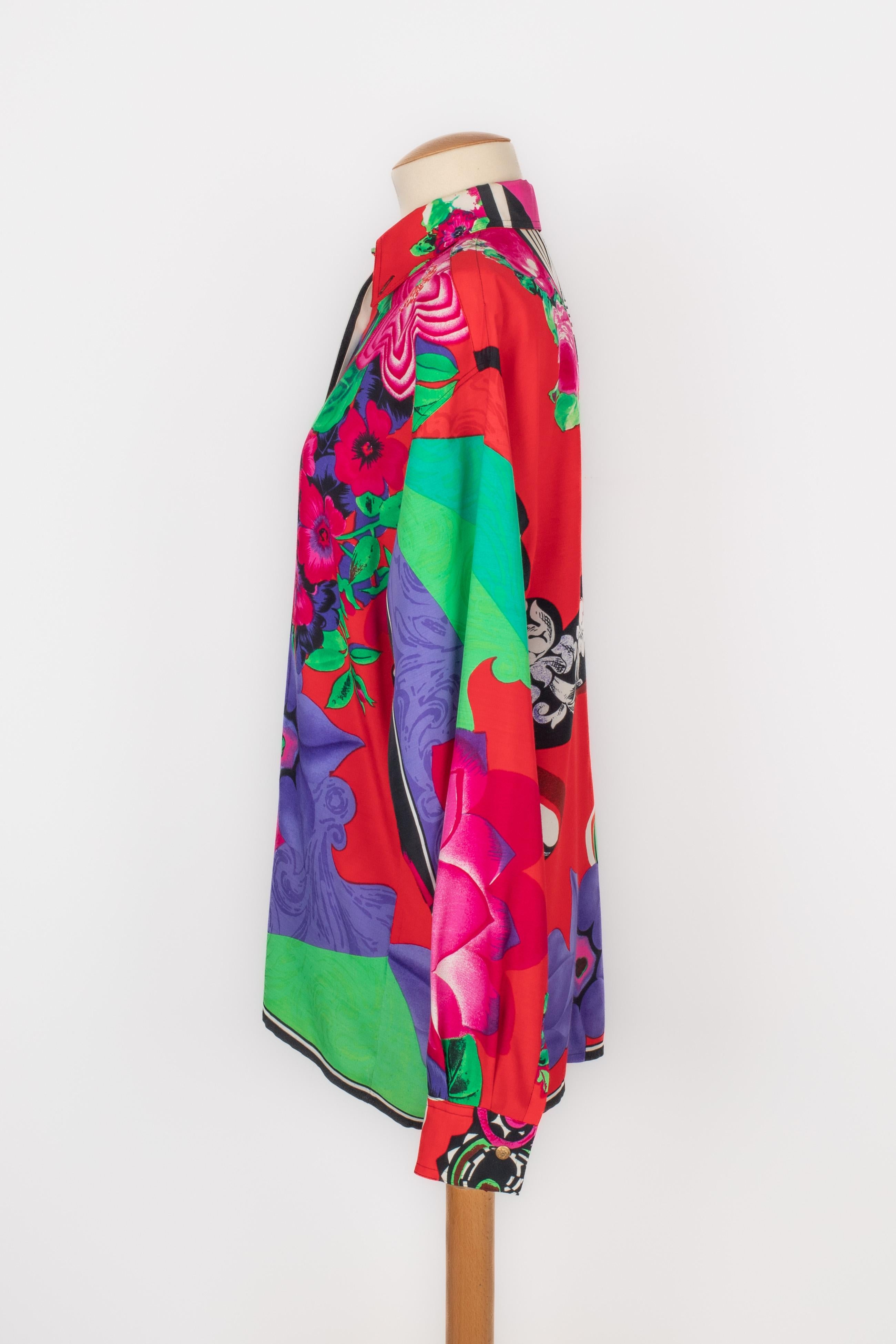 Women's Versace colorful shirt For Sale