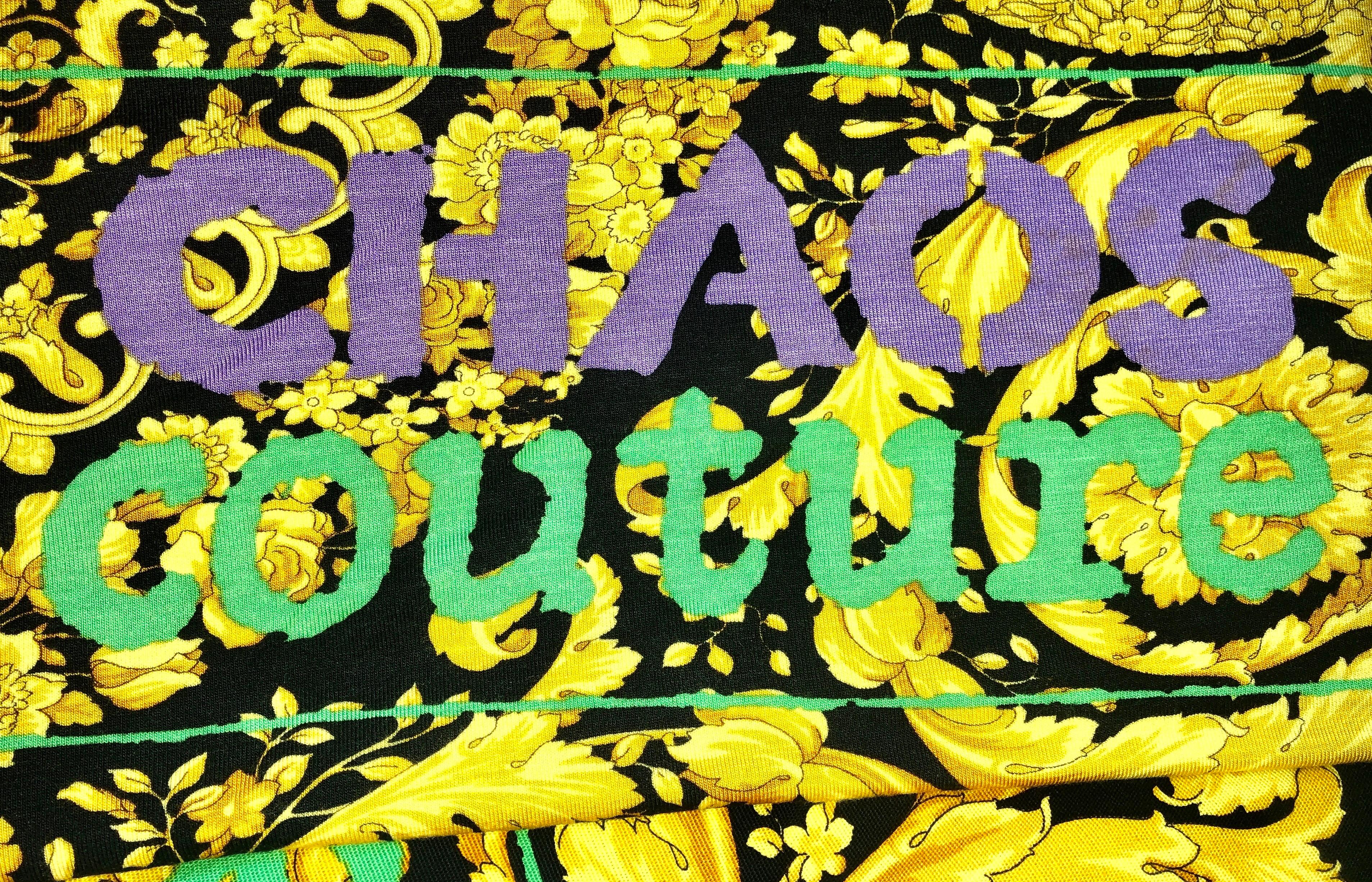 Versace Colorful Signatur Medusa Print Graffiti Hose Racer Top Ensemble Anzug Damen im Angebot