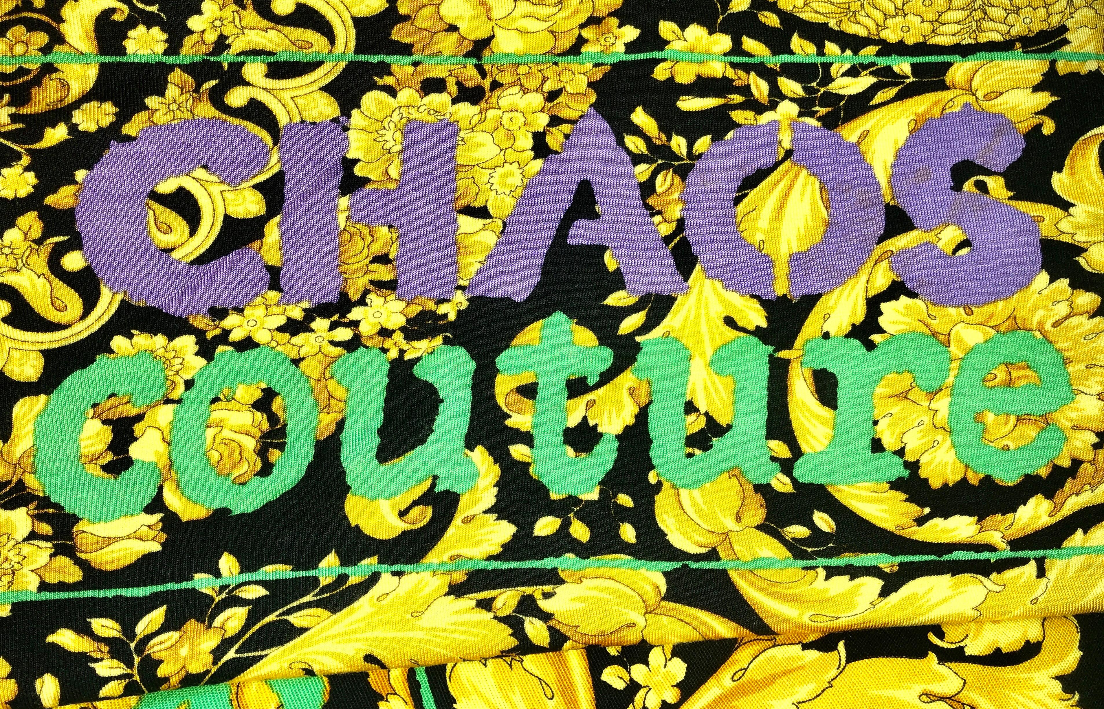 De las mujeres Versace Colorful Signature Medusa Print Graffiti Pants Racer Top Ensemble Suit en venta