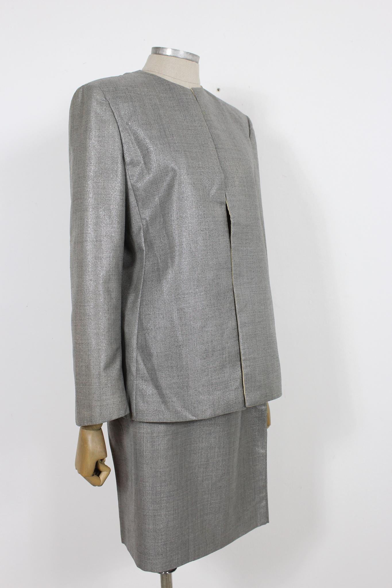 Versace Couture Gray Lamè Wool Skirt Suit 90s In Good Condition For Sale In Brindisi, Bt