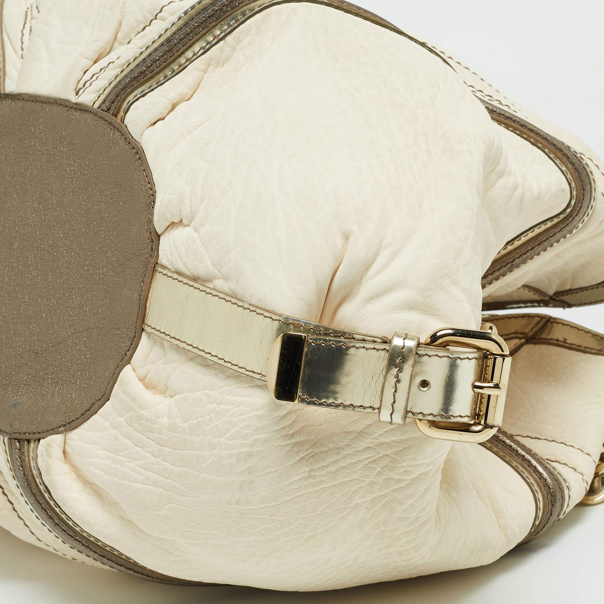 Versace Cream/Gold Leather Shoulder Bag For Sale 8