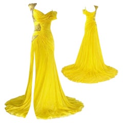 Versace Crystal Embellished Yellow Evening Gown Fall/Winter 2018 Size 40IT