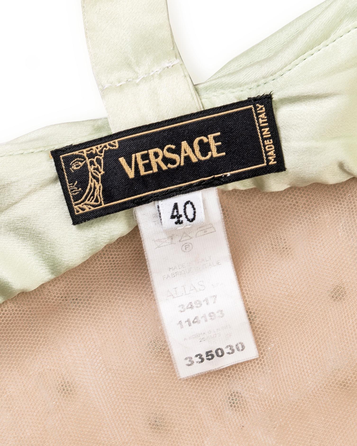 Robe de soirée Versace demi-couture en soie et dentelle verte avec cristaux, P/E 2004 13