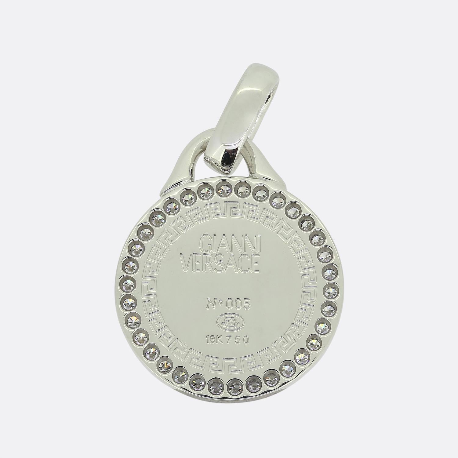 Here we have a fabulous medallion style pendant from the luxury fashion designer Gianni Versace. This piece has been crafted from 18ct white gold and showcases a detailed depiction of the infamous Medusa head. This iconic 3-D symbol is then framed