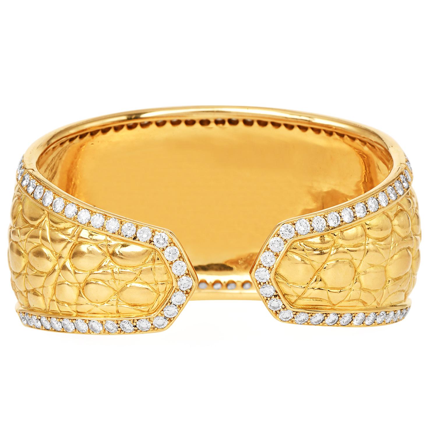 De las mujeres Pulsera brazalete Versace Diamond Medusa Open Cuff Amarillo 18k en venta